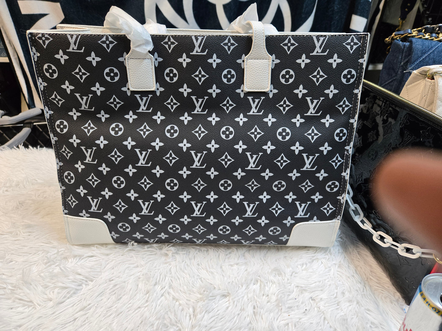LV2 NEVER FULL TOTE LARGE BLK/WHI