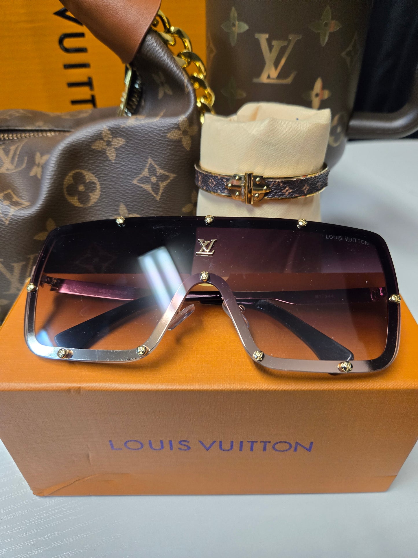 LV Bundle 003
