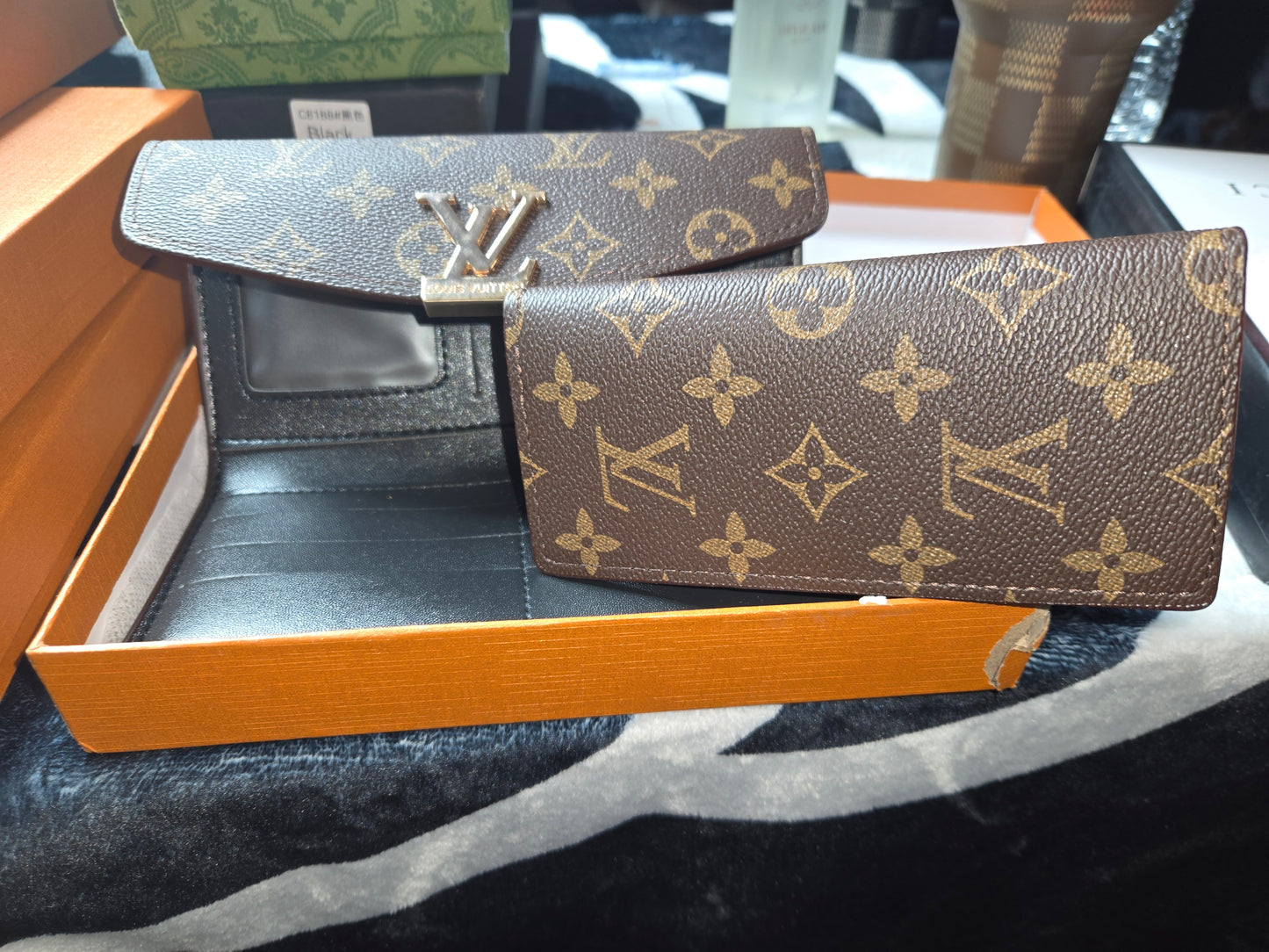 L 004 Monogram Wallet