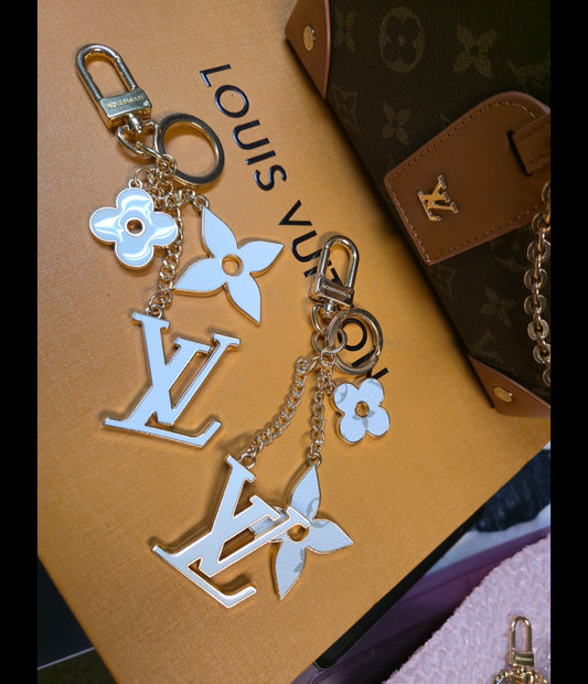 Bag Charm 003 LV White Monogram