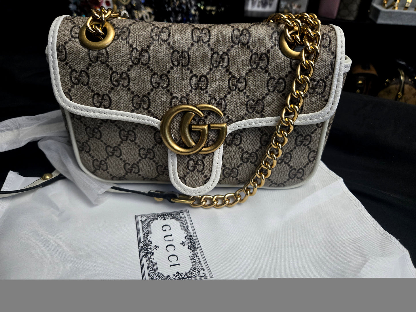 GU 03 GGMarmount Small