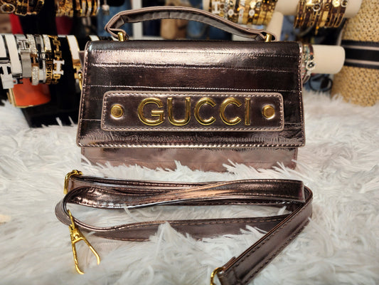 GU 022 Black