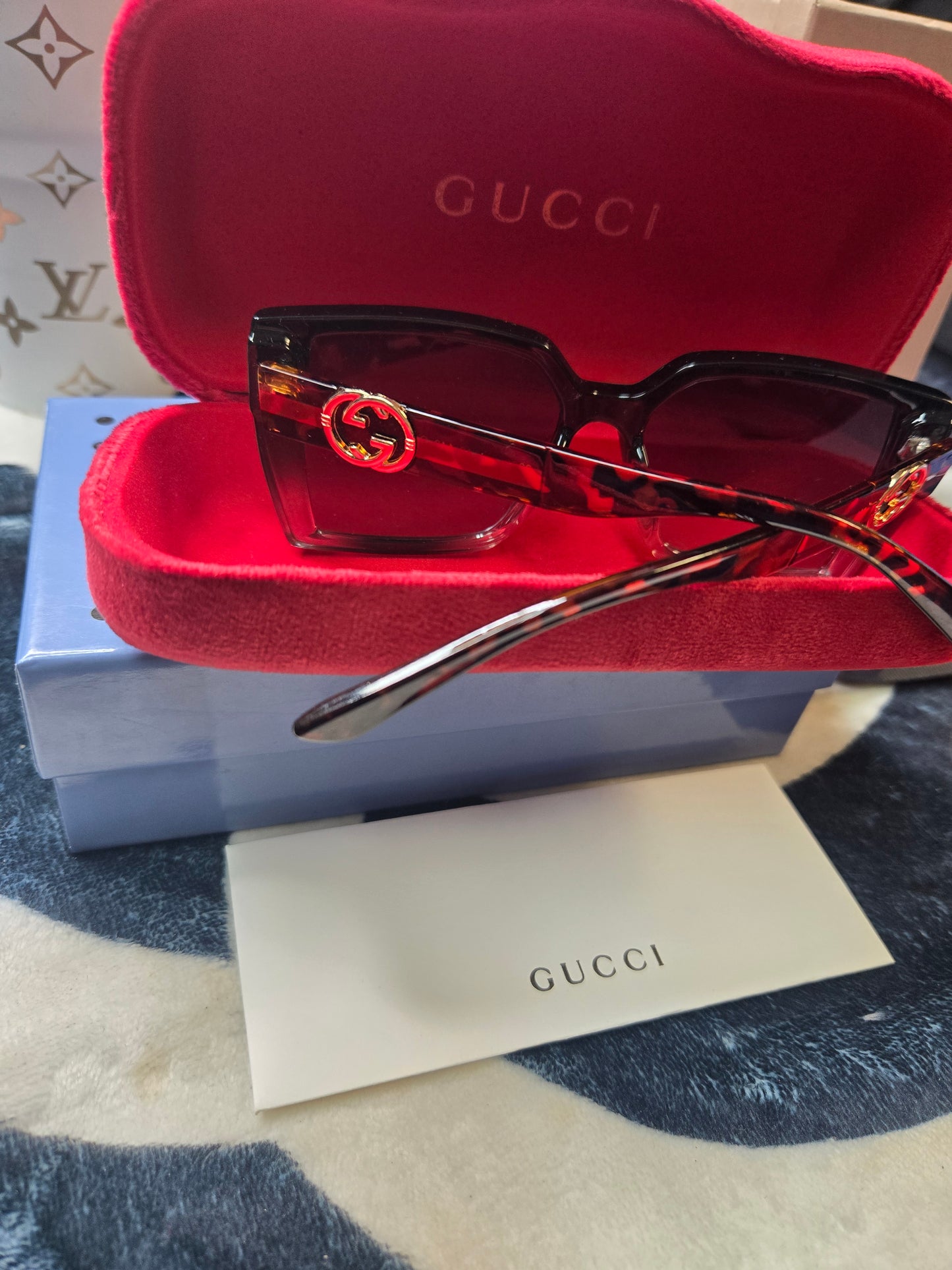 GU Glasses 013