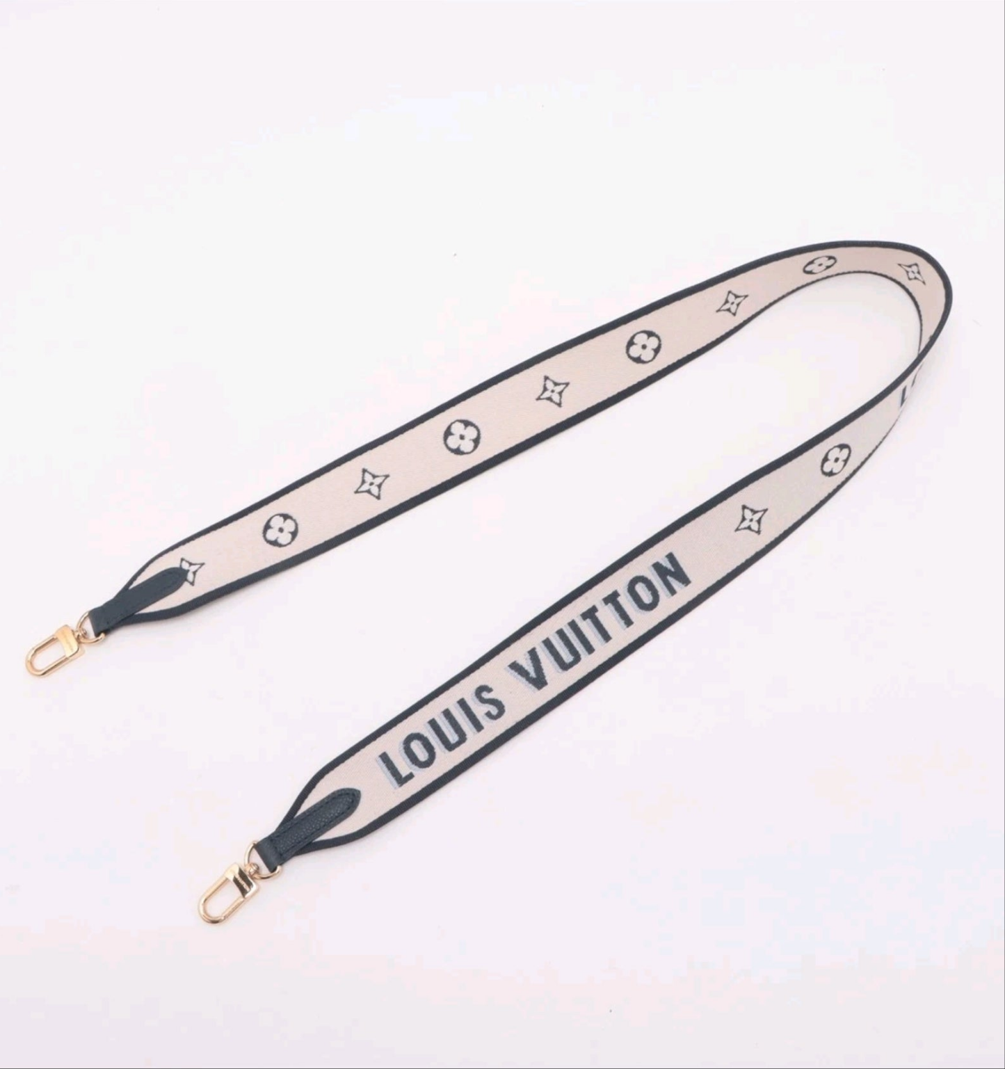 LV 25 LV Diane Black/White