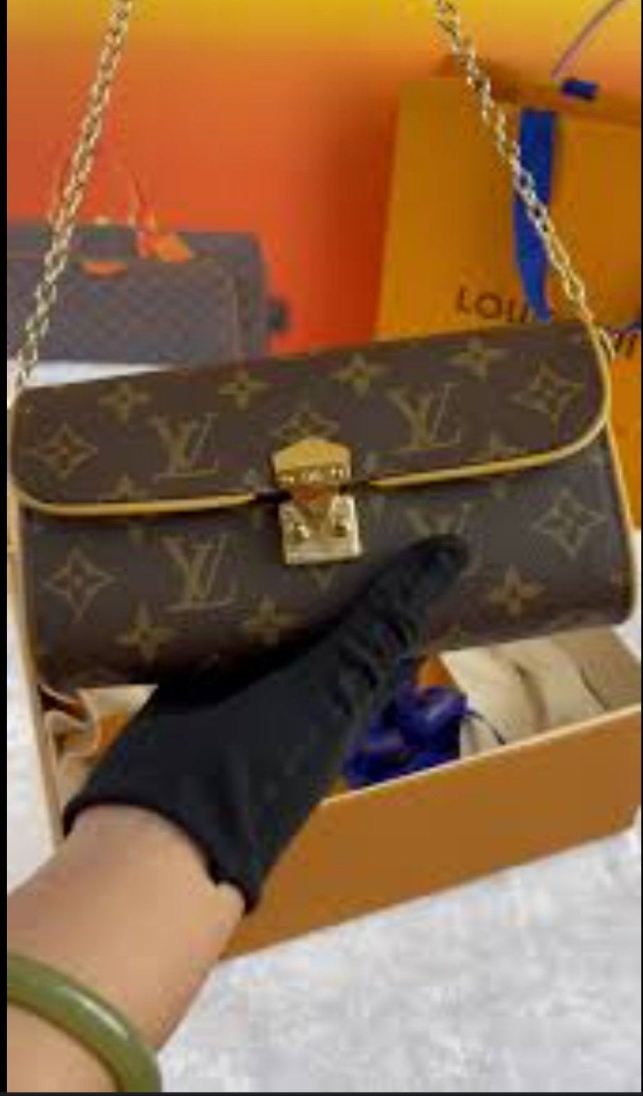 LV28  LV Mini Deuxville