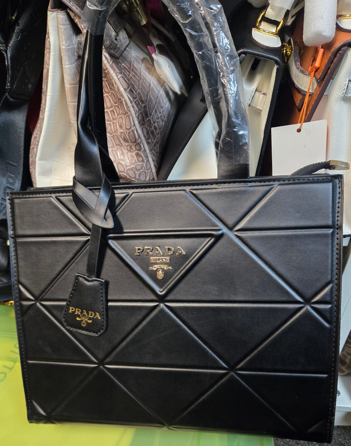 Pra Tote 001