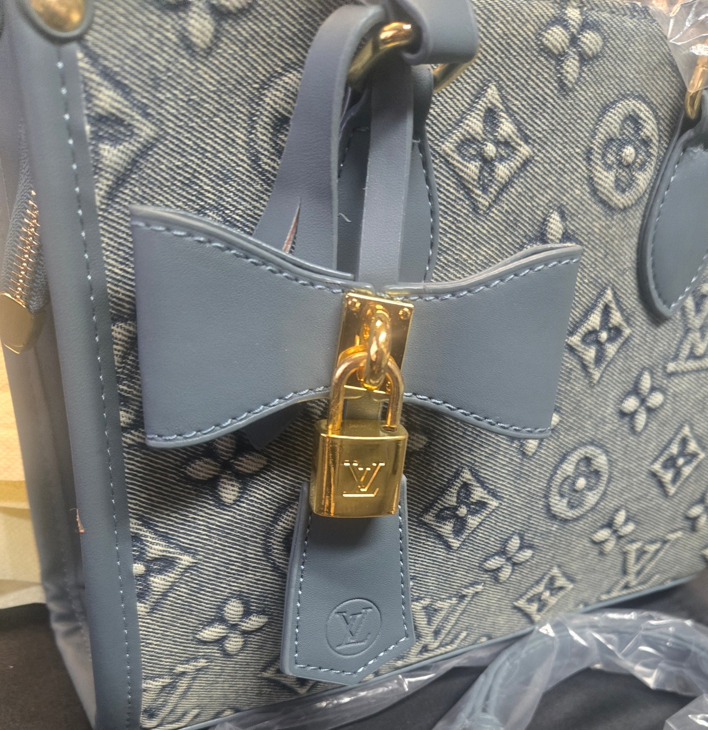 LV15 Medium On the Go Tote Denim