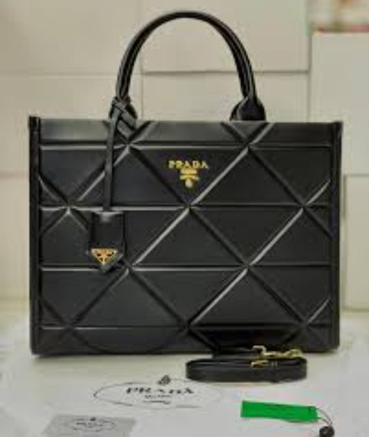 Pra Tote 001