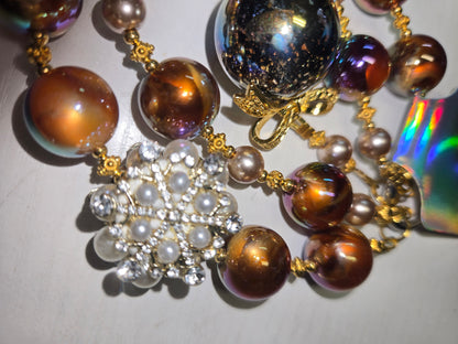 BCH 52 gold multicolored swirl bow Phone / Bag Chain