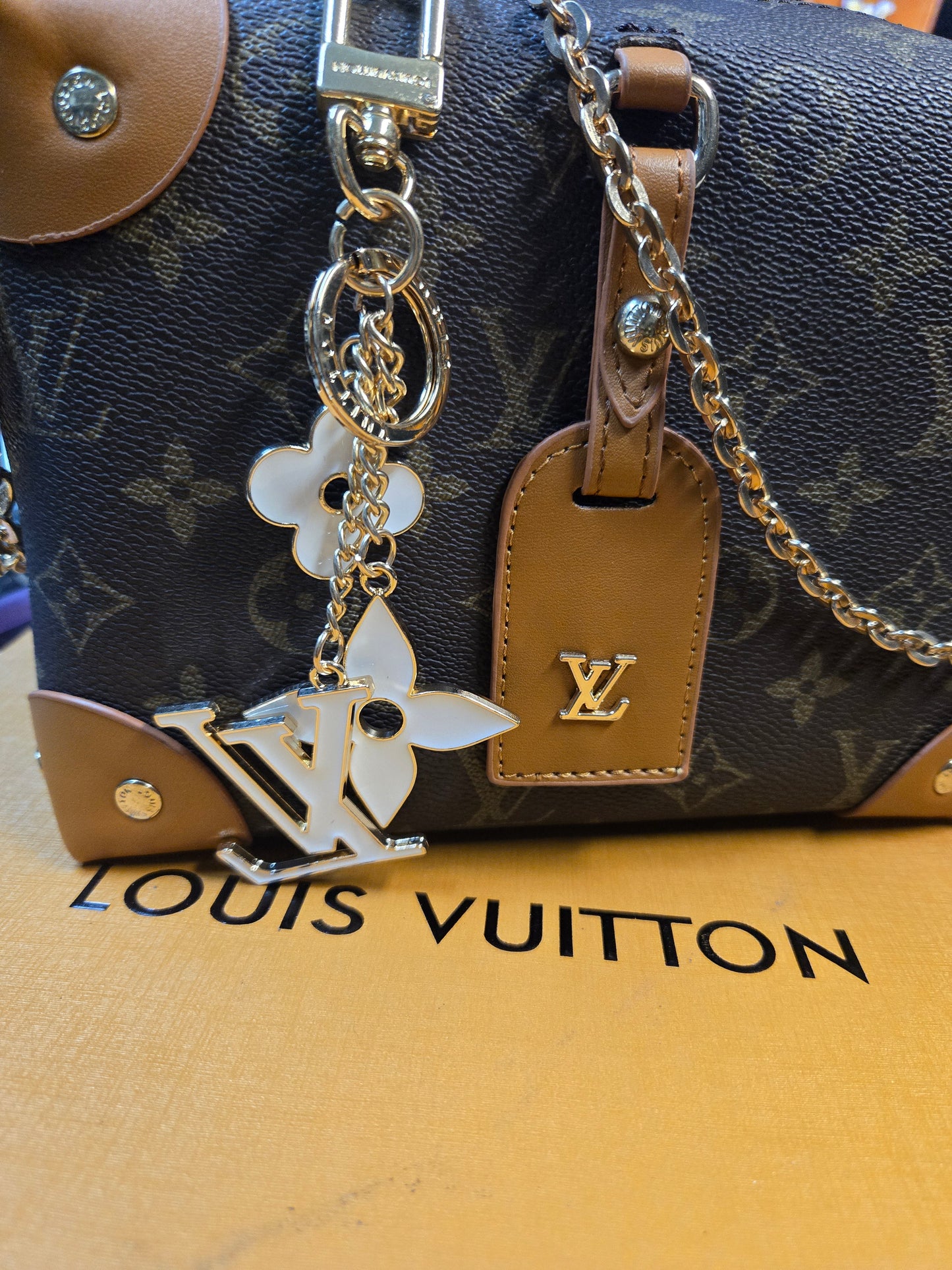 Bag Charm 003 LV White Monogram