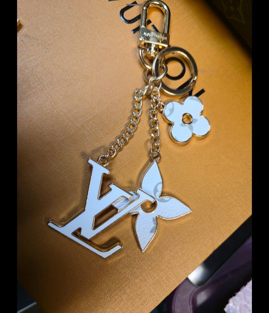 Bag Charm 003 LV White Monogram