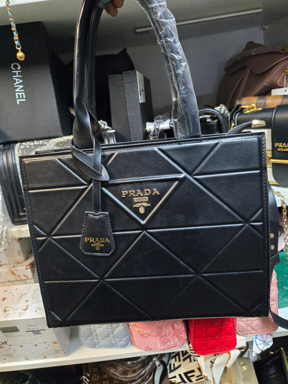 Pra Tote 001