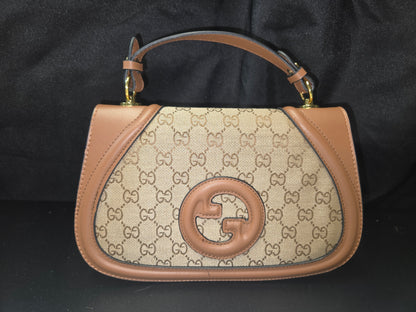 GU 10 Blondie Monogram