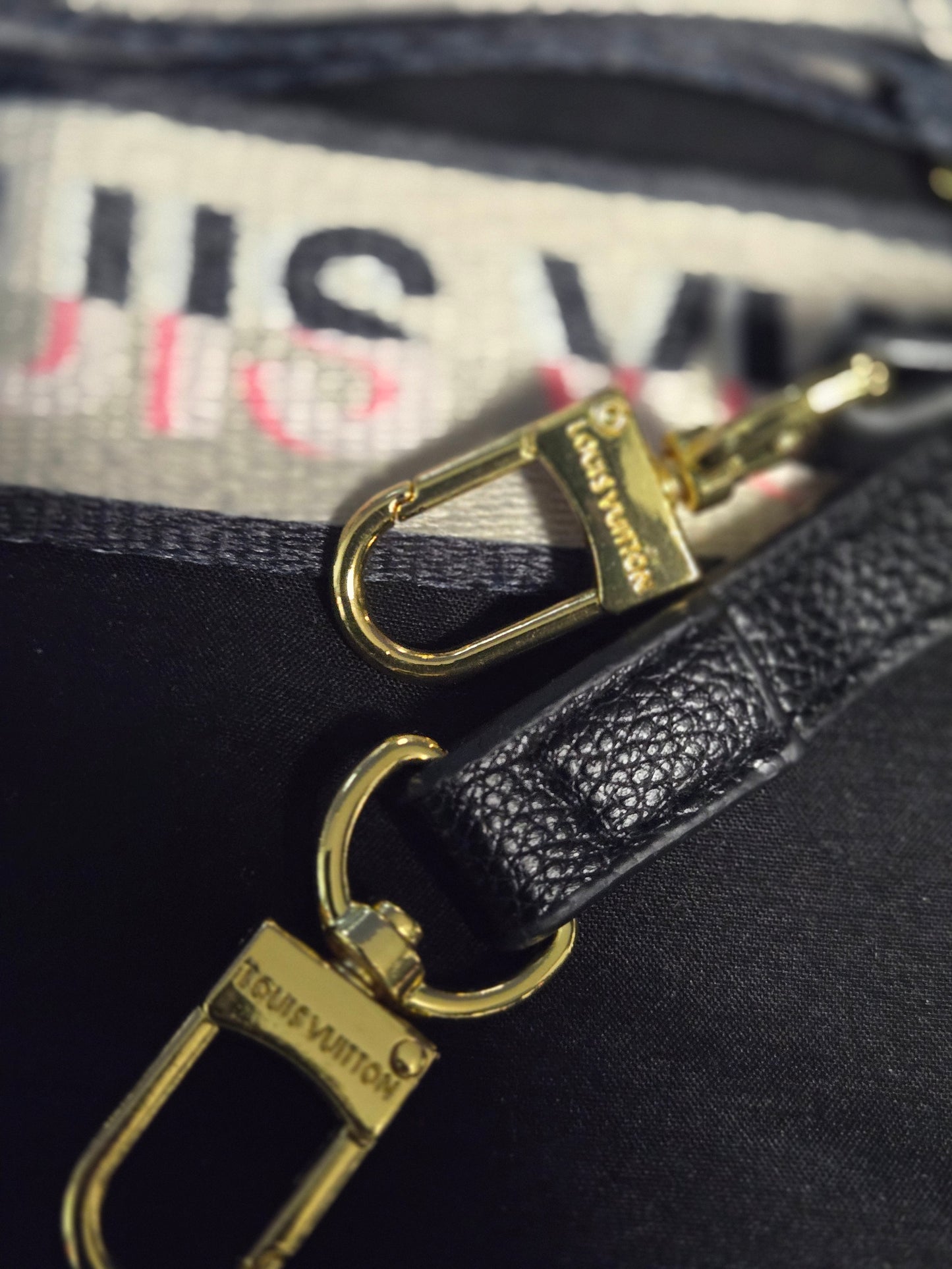 LV 25 LV Diane Black/White